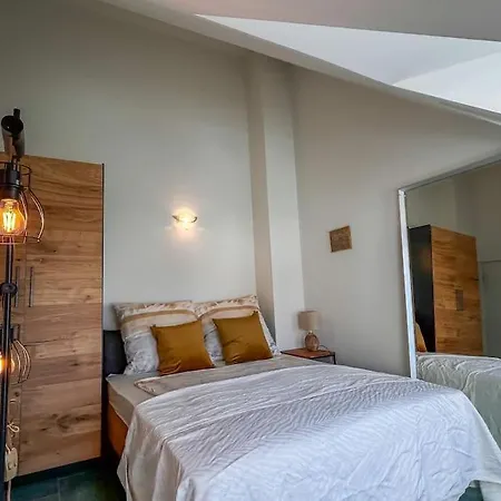 Wunderschoene Maisonette-wohnung Διαμέρισμα